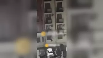 Female Beauty Blogger Jumps Out Of Window
