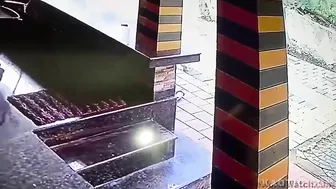 The Teacher Suddenly Fell From The Workbench And Died