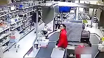 The Girl Who Was Famous For Catching Thieves