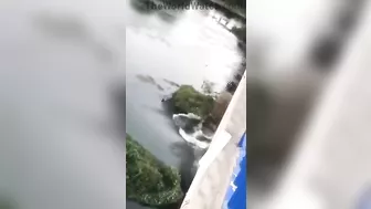 A Group Of People Walking Found A Man Jumping From A Bridge And Died