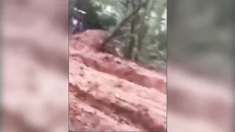 Very Bad Day: Tow Rope Broke While Trying To Pull Jeep