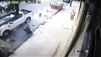 Instant Karma For The Robber