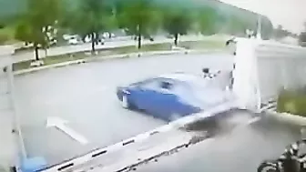 Instant Karma For Car Thieves