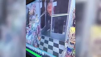 Thugs Who Robbed Gun Owner's Store Were Immediately Paralyzed