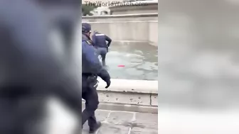 Italian Police Meet With African Migrants