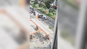 Man Gets Into Argument With Crazy Woman And Her Even Crazier Driver