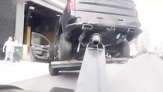 NYC Man Who Illegally Parked His Car Stole Trailer