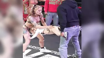 Dwarf Ring Girl Makes Up And Wins