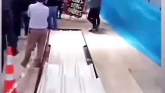 Note The Tape