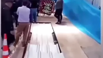 Note The Tape