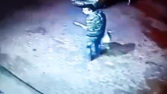 Old Man Teaches Two Punk Teenagers A Lesson