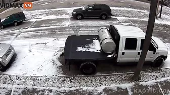 Karen Went Crazy Because She Was Angry In The Street