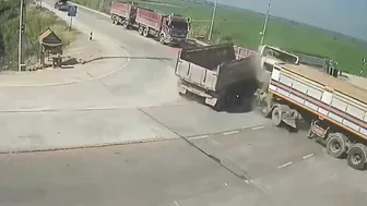 Russian Truck Accident
