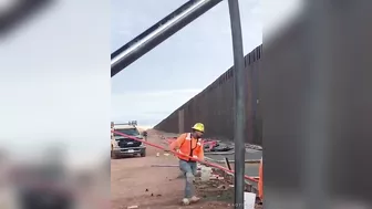 Go To The United States Over The Wall
