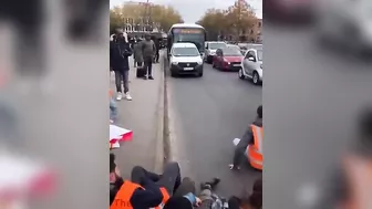 The Short-lived But Powerful Big-man Effect And Protesters