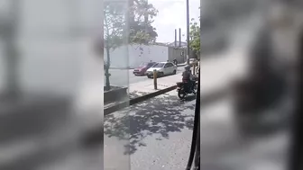 Colombian Thief Flees Police Pursuit