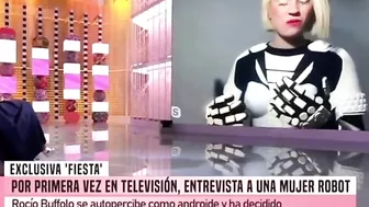 This Woman Really Thinks She Is A Robot