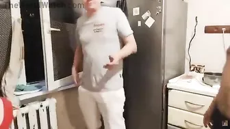Ma'am, This Fish Is Not Fresh.