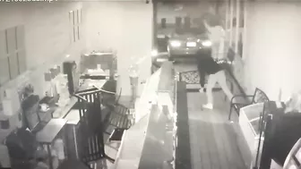 Thugs Rammed Car Into Ice Cream Shop, Stole ATM And Vandalized It