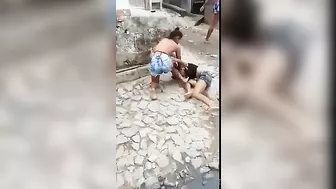 Fierce Fight Between Topless Girls In Philippines
