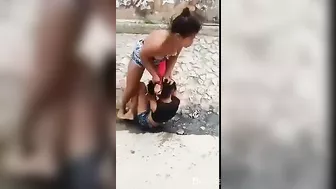 Fierce Fight Between Topless Girls In Philippines