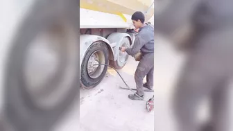Truck Tire Accidents