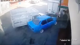 Two Killed By Out-of-control Car In Mexico