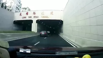 Two Drivers Collide At High Speed In Tunnel, GTA-style Attack