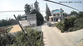 A Typical Day On The Streets Of China