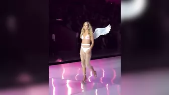 Victoria's Secret Supermodels Coped Well