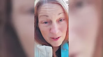 Nasty Karen Won't Accept Gifts From Trump-supporting Neighbor