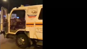 WCGW Stop On Busy Highway