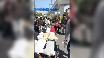 Do You Want To Pray In The Middle Of A Busy Street? Not When This Police Officer Is Here.