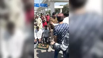 Do You Want To Pray In The Middle Of A Busy Street? Not When This Police Officer Is Here.