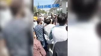 Do You Want To Pray In The Middle Of A Busy Street? Not When This Police Officer Is Here.