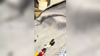 Woman Threatens To Urinate On Plane