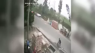 Always Post Signs When Working On The Roadside