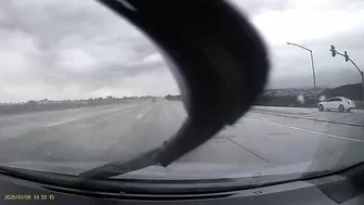 This Inattentive Driver's Situation Was Close