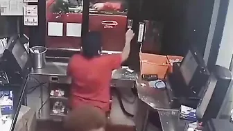 Fast Food Worker Shoots Family Over Missing French Fries