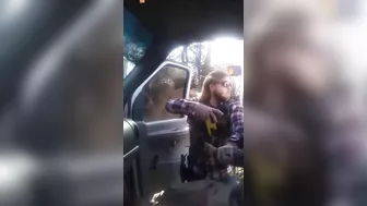 Federal Agents Remove Two Illegal Immigrants From Truck