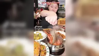 Girl Tries To Cook Mantis Shrimp And Finds