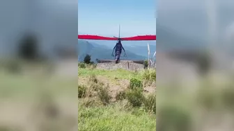 Hang Glider Crashes In Mid-air, Pilot Falls To Death