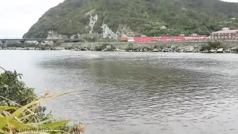 How To Hit The Only Obstacle In The Water