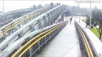 I Bet You're Having A Better Day Than This Poor Guy