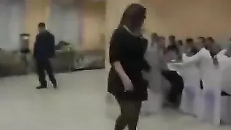 I Don't Think He Break Dances Well