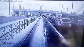 Impatient Russian Drivers Come Up With A Great Idea To Beat The Traffic