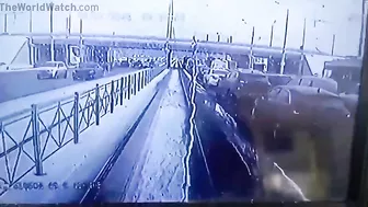 Impatient Russian Drivers Come Up With A Great Idea To Beat The Traffic