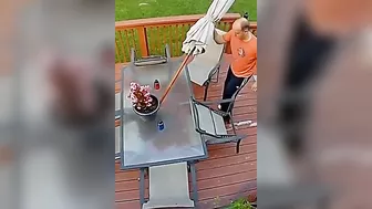 I'm Just About To Put Up This Parasol