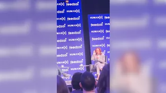 Kamala Harris Explains Technology