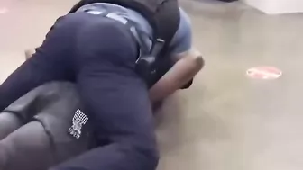 Kansas City Police Officer Puts Suspect In Chokehold As He Screams